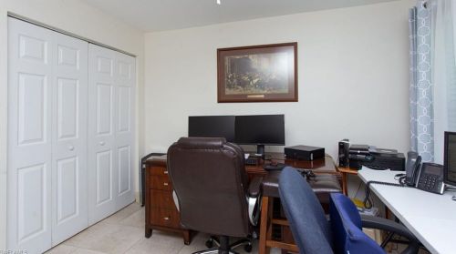 905 52nd St, Cape Coral FL  33914-7086 exterior