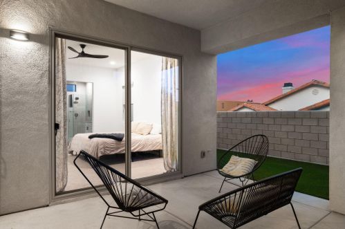 54640 Avenida Juarez, La Quinta CA  92253-3722 exterior