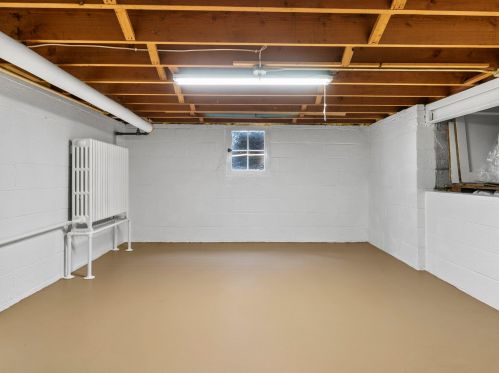 2928 Smt Ave, Milwaukee WI 53211-3440 exterior