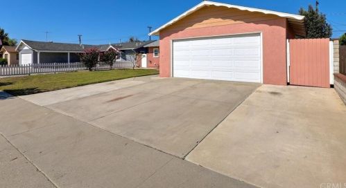 7845 La Mirada Cir, Buena Park CA  90620-2308 exterior