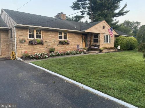 1856 Almonesson Rd, West Deptford, NJ 08096-3759