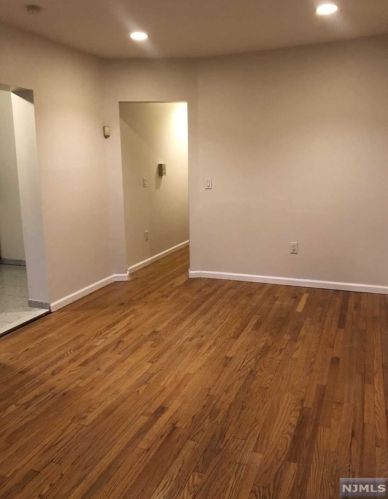 218 Highpoint Ave, Union City NJ  07086-5629 exterior