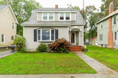 17 Randolph Ave, Poughkeepsie, NY 12603-3311