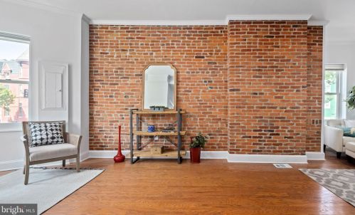 817 T St, Washington DC 20001-4119 exterior