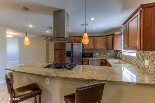 6840 Baker St, Tucson AZ  85710-2229 exterior