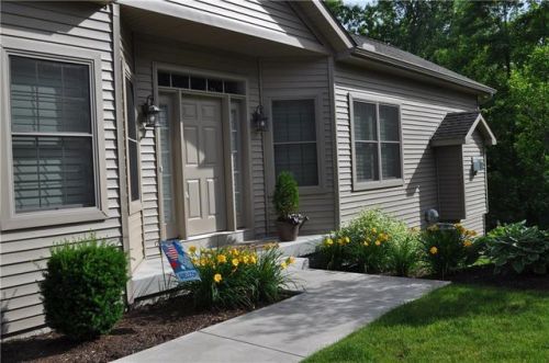 6216 Stonebrook Dr, Fairview, PA 16415-3502