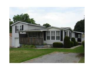 107 Walnut Ave, Stoystown, PA 15563-6018