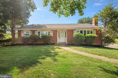 244 Old State Rd, Berwyn, PA 19312-1170