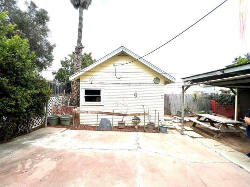 1423 Roosevelt Ave, National City CA  91950-4441 exterior