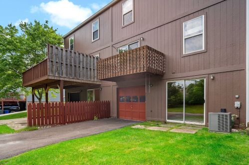 1704 Timberglen Dr, Imperial PA  15126-9248 exterior
