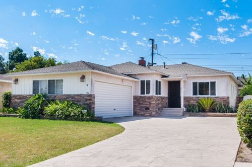 16115 Arcturus Ave, Gardena, CA 90249-4807