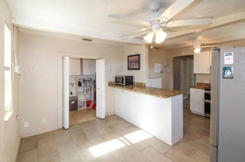 2828 41st Ave, Saint Petersburg FL  33714-4546 exterior