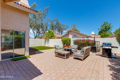 8812 Riviera Dr, Scottsdale AZ  85260-5814 exterior