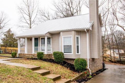 122 Richview Ct, Clarksville, TN 37043-5217