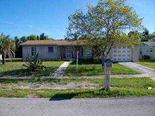 687 Hager St, Deltona, FL 32725-7020