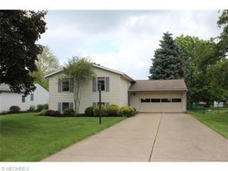 7733 Oakdale St, Massillon, OH 44646-1941