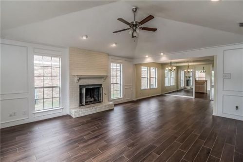 1108 Richland Oaks Dr, Richardson, TX 75081-5535
