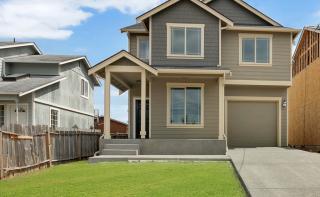 6833 K St, Tacoma, WA 98408-3121