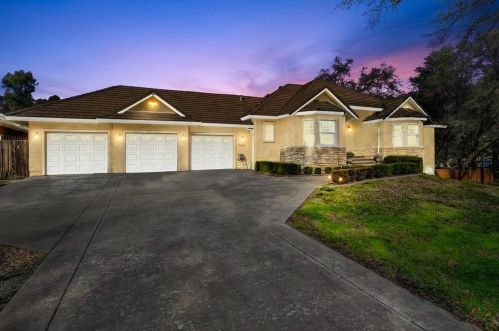 7421 Surette Ln, Loomis, CA 95650-9402