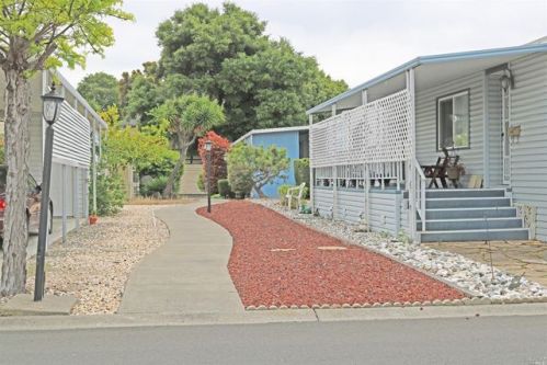 300 H St, Benicia CA  94510-3302 exterior