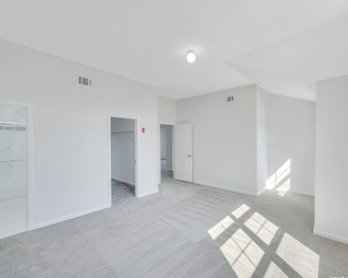 594 Canal Rd, Mount Sinai NY  11766-3307 exterior