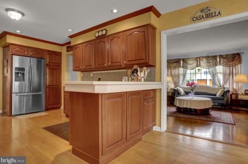 418 Blacklatch Ln, Camp Hill PA  17011-8414 exterior