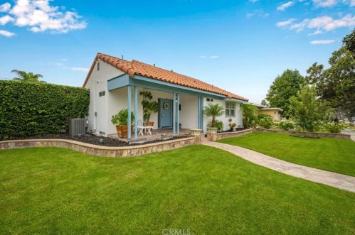 3684 Woodruff Ave, Long Beach, CA 90808-2759