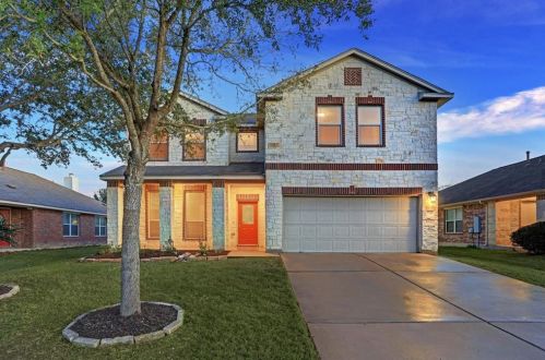 245 Buckingham Dr, Uhland, TX 78640-5821