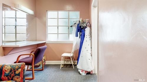 855 7 St, Santa Rosa CA  95401-6106 exterior