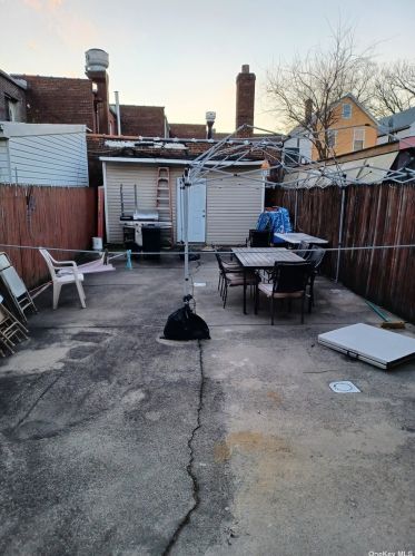 120-18 135th St, Jamaica, NY 11420-1030