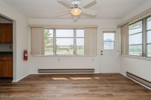 129 Whittier Rd, Bricktown NJ  08724-2404 exterior