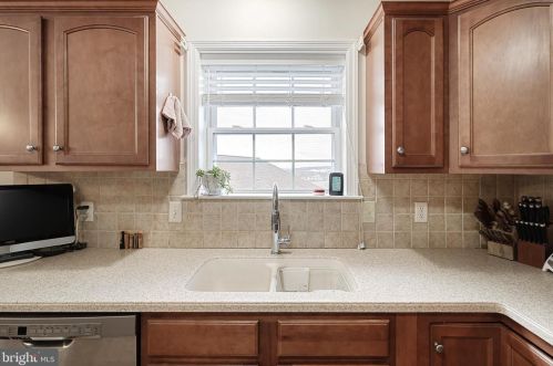 30 Centre Ct, Red Lion PA  17356-8949 exterior