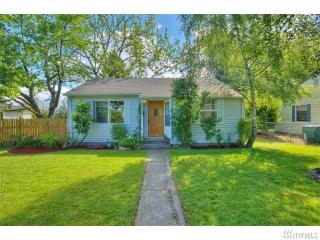9910 33rd Ave, Seattle WA  98126-4129 exterior