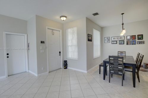 2053 149th Ave, Hollywood FL 33027-4340 exterior