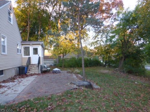 2 George St, Parsippany NJ  07834-1317 exterior