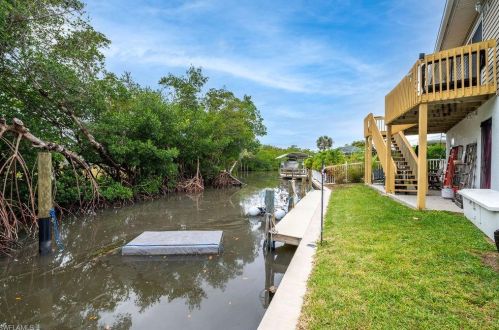 103 Tropical Shore Way, Fort Myers Beach FL  33931-3315 exterior