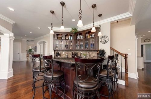 243 Glen Pl, Franklin Lakes NJ  07417-2707 exterior