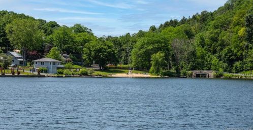 88 Shore Rd, Washington Depot, CT 06777-1408