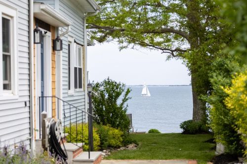 2905 Bay Shore Rd, Greenport NY  11944-2730 exterior