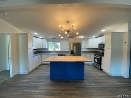 10242 Empire Rd, Mohave Valley AZ  86440-9614 exterior