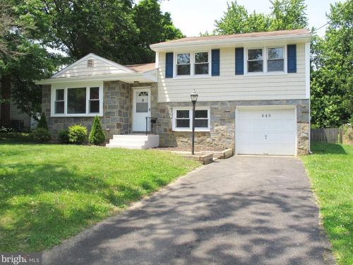 448 Willow Dr, Riverton NJ  08077-3420 exterior