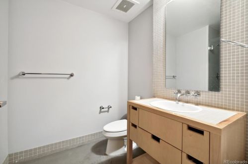 1610 Little Raven St, Denver CO 80202-6175 exterior