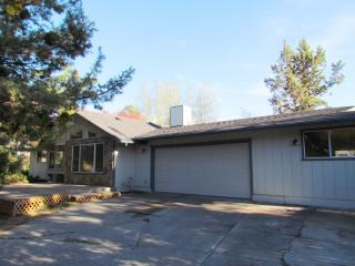 1555 Meister Pl, Bend, OR 97701-5082