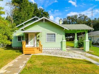 1506 Dakota Ave, Lakeland, FL 33803-2127