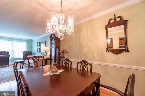 1113 Roeloffs Rd, Yardley PA  19067-4514 exterior