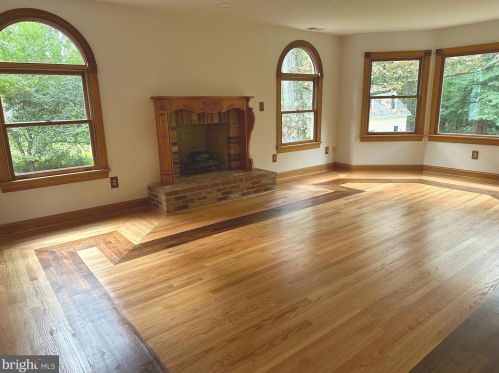 3424 Arnold Ln, Falls Church, VA 22042-3506