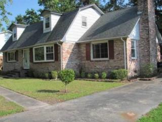 113 Robinhood Dr, Jacksonville, NC 28546-5531