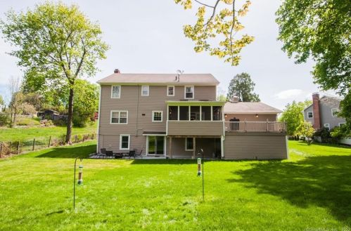 5 Cannondale Dr, Danbury CT  06810-7912 exterior