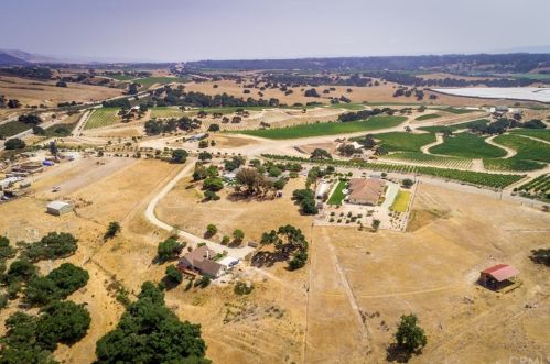2450 Brady Ln, Pismo Beach, CA 93420-5201