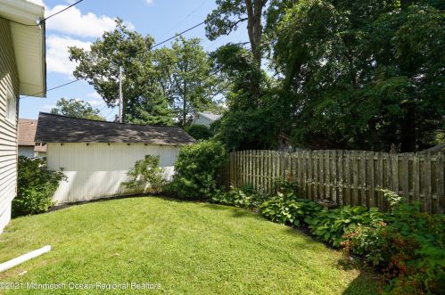 22 Wardell Pl, Tinton Falls NJ  07712-4856 exterior